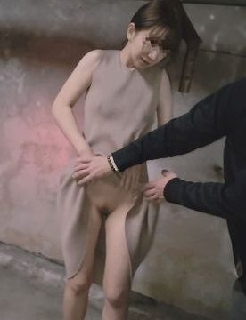 4399578 【個人】コンビニ帰りのアイドル顔人妻を再確.保。安産型美尻を屋外で露出させて車内フェラで滞納制.裁。自宅まで押し入り夫婦のベッドで「気持ち良いです」と言わせて強.制中出し。